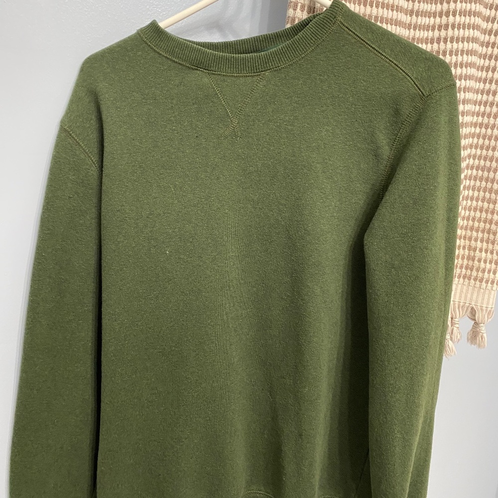 Warm sweatshirt for chilly weather.
